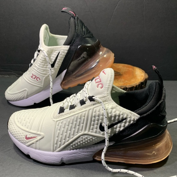 Nike Air Max 270 Women’s Sneakers Shoe Size-8 - Picture 1 of 12